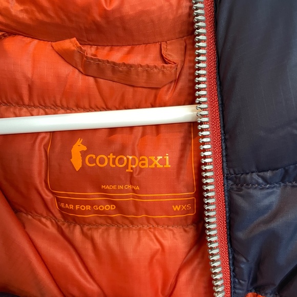 EUC Cotopaxi Women’s Fuego Hooded Down Jacket in XS - Picture 11 of 15